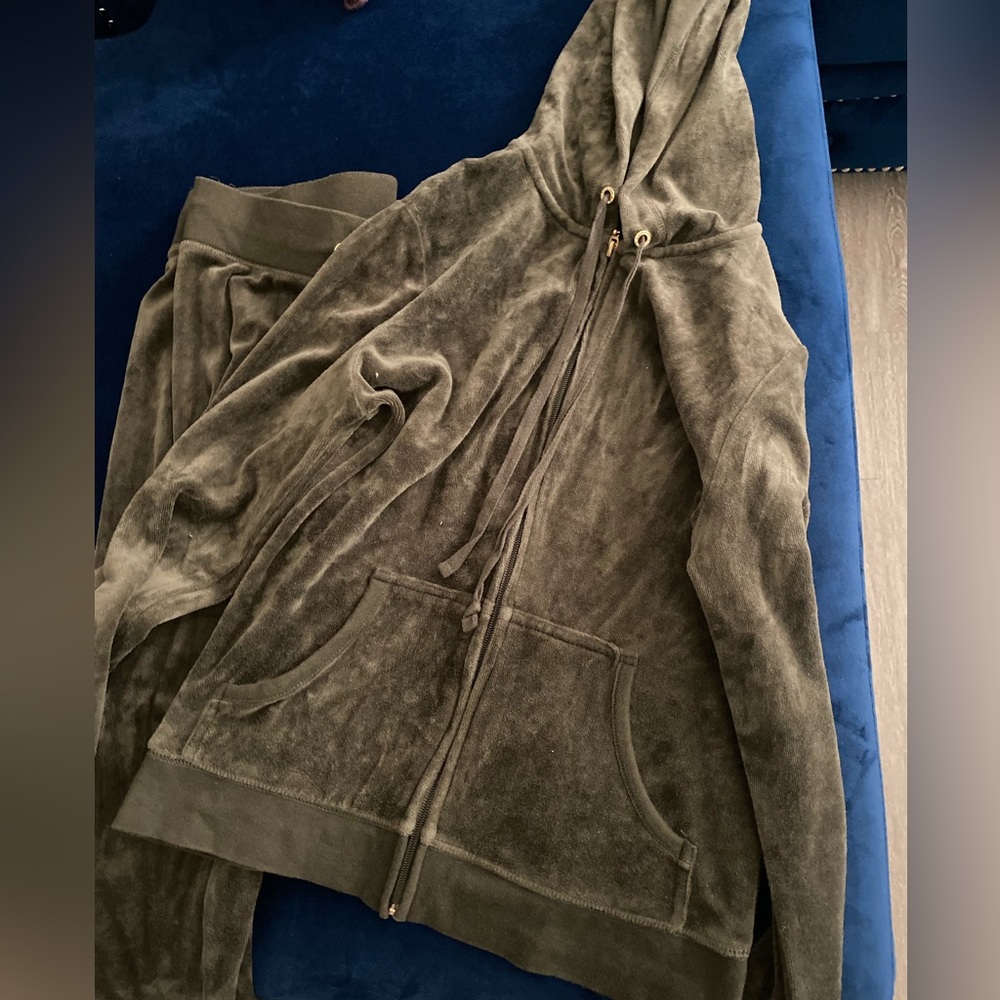NewYorkandCompany, velvet sweatsuit ,xs , green
